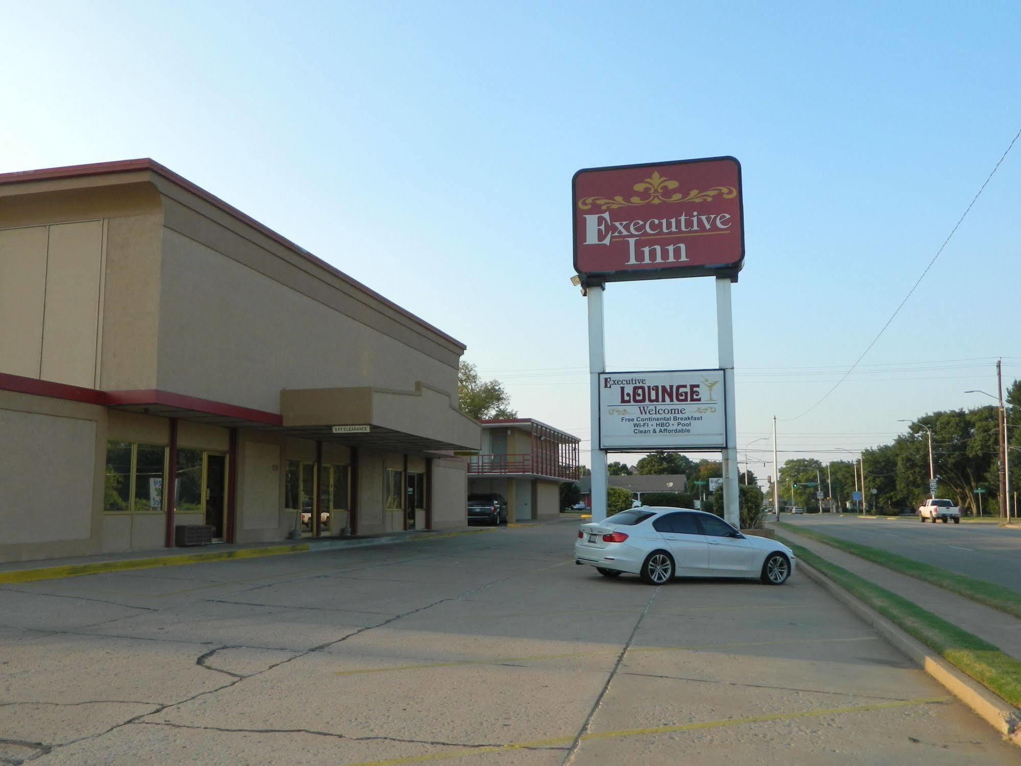 Executive Inn Ponca City Exterior photo